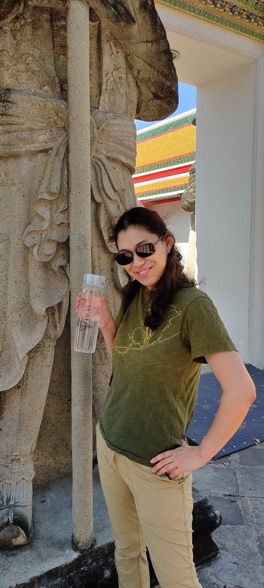 Netty's tweet photo. Keeping hydrated and learning about Thai culture in Bangkok, at Wat Pho temple. Getting ready for IPPA! #IPPA22 #HEASontour @HeasVienna https://t.co/ju6SC3bxIX