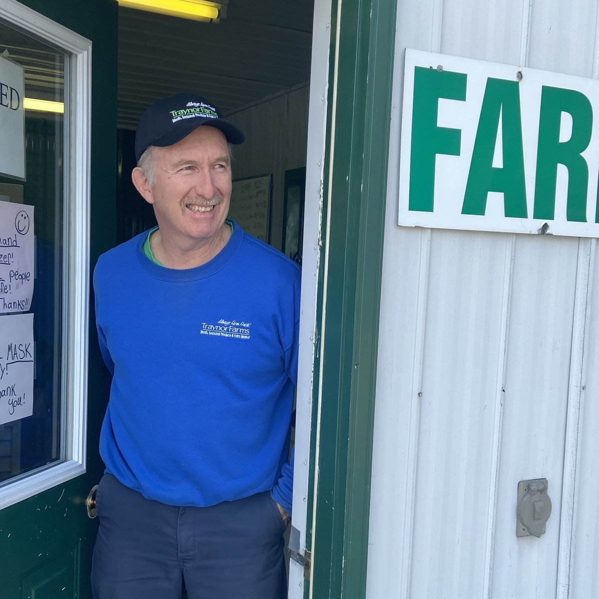 SAVE $ on Farmer Fridays! 👨‍🌾

Look who's got the Friday shift! Farmer Greg!

He's the boss, he makes the rules. 5% discount on cash sales while Greg is working the till.

Meet the farmer, learn about regenerative agriculture, or ask Greg anything, visit our Farm Store on Fridays.
