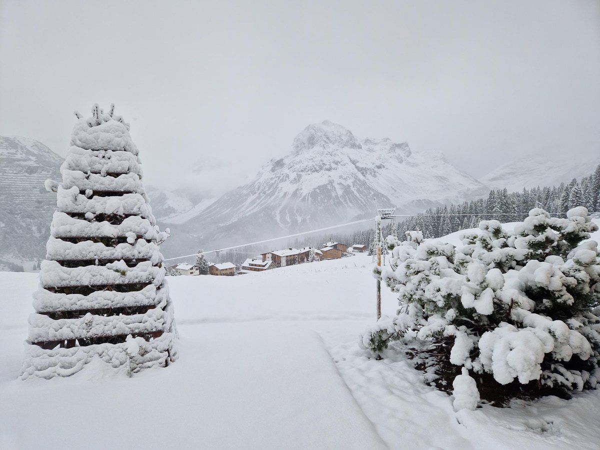 Lech Zürs am Arlberg tweet media
