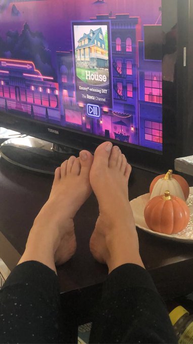 I&rsquo;m back !!! Let&rsquo;s have some fun again on my #onlyfans @MissTF1 #feetworship #feetpics #toesandfeet https://t<a href="/tag/onlyfans"class="tags">#onlyfans</a><a href="/tag/feetworship"class="tags"><span>#feetworship</span></a><a href="/tag/feetpics"class="tags"><span>#feetpics</span></a><a href="/tag/toesandfeet"class="tags"><span>#toesandfeet</span></a>