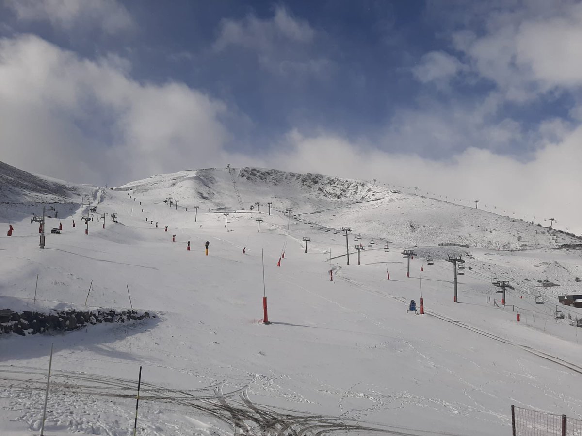 Ça y est! La première livraison est faite à ⁦⁦<a href="/SaintLaryAlti/">Station de ski de Saint-Lary - Altiservice⛷🏂</a>⁩ ! 🏔❄️ 
⁦⁦⁦<a href="/AkimBoufaid/">BOUFAID Akim</a>⁩ tu es dans les starting-blocks avec tes équipes? 🚠⛷
⁦⁦<a href="/RougierYves/">Yves rougier</a>⁩  ⁦<a href="/jacquesalvarez/">ALVAREZ Jacques</a>⁩ ⁦⁩ ⁦<a href="/FourtineL/">Fourtine Laurent</a>⁩ ⁦⁩ ⁦<a href="/Meteo_Pyrenees/">Météo Pyrénées</a>⁩