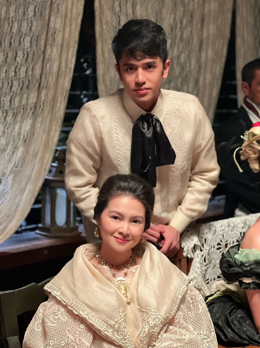 davidlicauco's tweet photo. Nasa likod mo lang ako, Klay. @dealwithBARBIE https://t.co/YADj46Fjqr