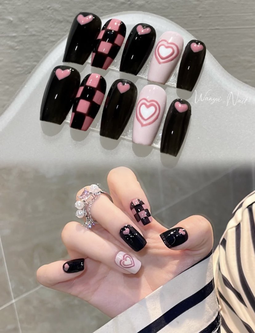 Black And Pink With Glitter Nails Pictures, Photos, and Images for  Facebook, Tumblr, Pinterest, and Twitter