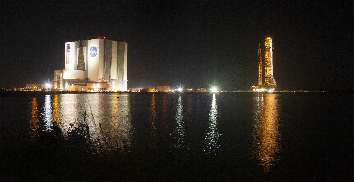 nasahqphoto's tweet photo. Check out the first images of @NASA_SLS and @NASA_Orion as they begin the approximately 4 mile journey to Launch Pad 39B aboard Crawler Transporter-2 📷-https://t.co/FYOW3RKU9A https://t.co/epni1Q2B95