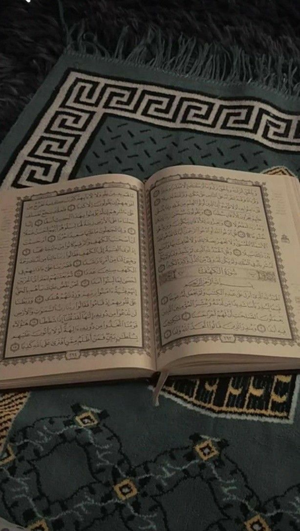 _Sf_22_'s tweet photo. - فِي يوم الجُمعة :
"وإني يا اللَّه أحب أن تُغرقني صلاحًا وتحبني، وتجعل الملائكة من حبك تحبني .. فلا الأرض موطني، ولا أهل الأرض غايتي".
#يوم_الجمعه https://t.co/rns80uktSM