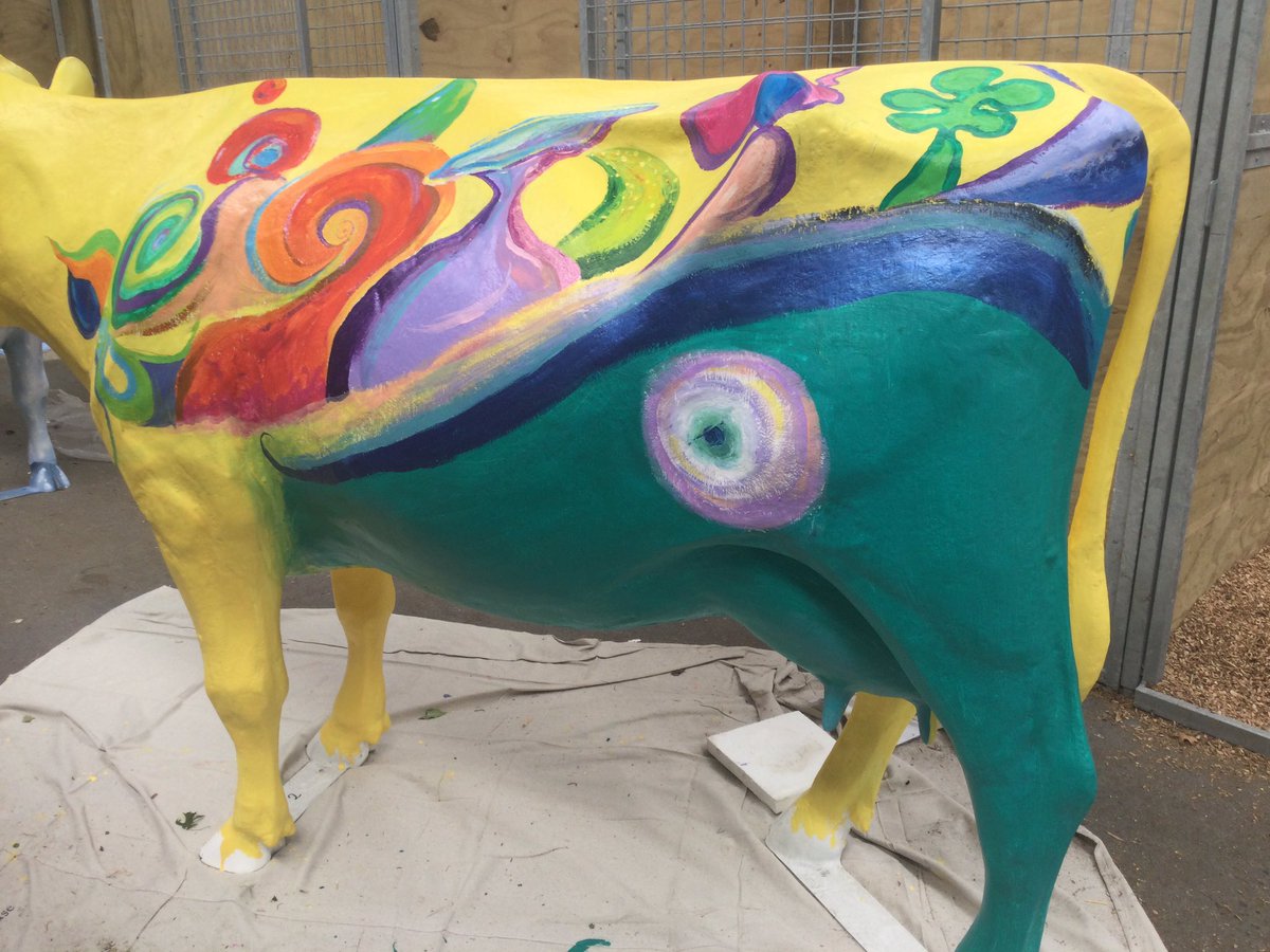 WorldPeaceHaNa's tweet photo. I have been painting this cow for 3 days.
I try to finish until this Sunday!🫶🥰🌏#christchurch #event #showweekend https://t.co/guJt129LMm