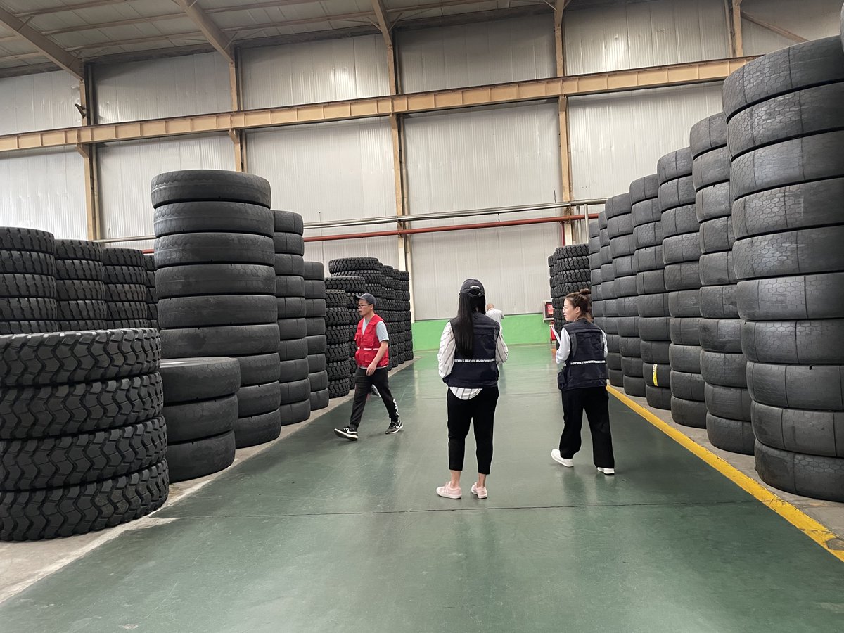 HANMIXTIRES's tweet photo. HANMIX Off-The-Road Radial Tyres (OTR), Earth Moving Tires.
Available Sizes: 14.00R20, 14.00R24, 16.00R24, 14.00R25, 16.00R25, 18.00R25, 17.5R25, 20.5R25, 23.5R25, 26.5R25, 29.5R25, etc.
Reliable quality, best service and fast delivery.
#HANMIX #TIRE #OTR #OTRTYRE #RADIALTIRE https://t.co/plPUCgLuyc
