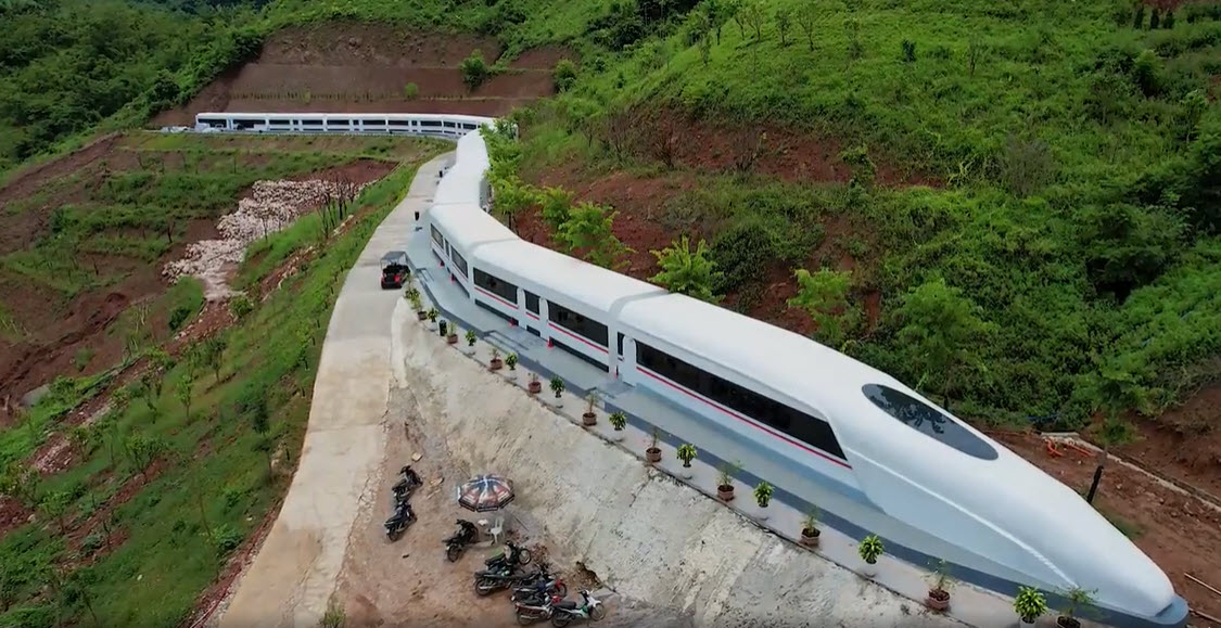 Authentic_Asia's tweet photo. The unique bullet train in Vietnam. 
Hotline: 091 222 14 42
Website: https://t.co/e7P4kl7EI9
#travelauthenticasia #southeastasia #southeastasiatravel #southeastasiatrip #vietnam #vietnamhotel https://t.co/TDmmksWPSC