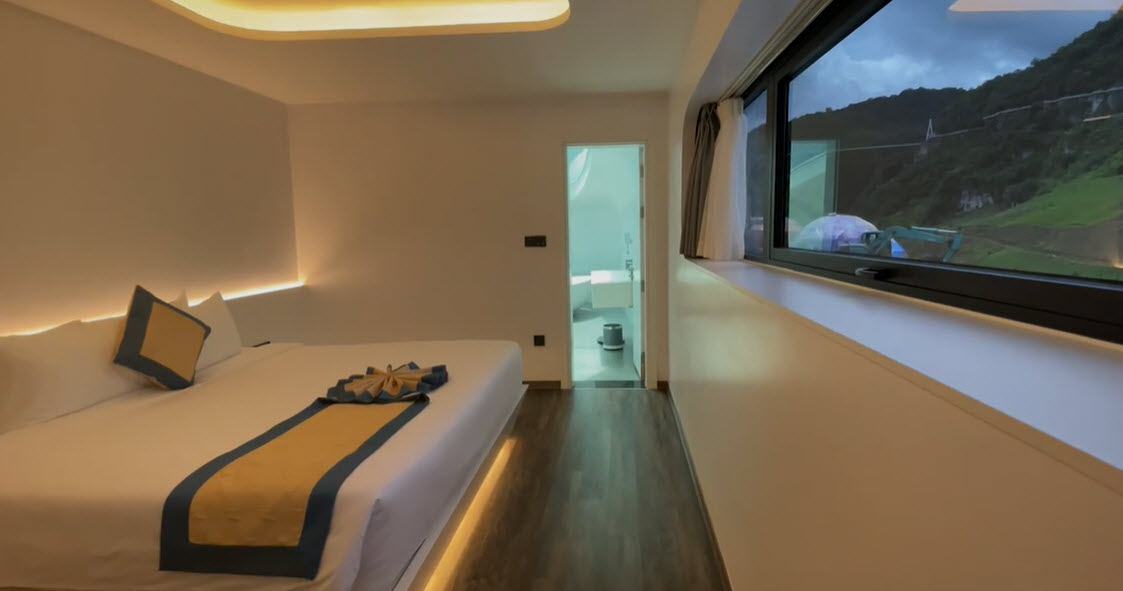 The unique bullet train in Vietnam. 
Hotline: 091 222 14 42
Website: travelauthenticasia.com
#travelauthenticasia #southeastasia #southeastasiatravel #southeastasiatrip #vietnam #vietnamhotel