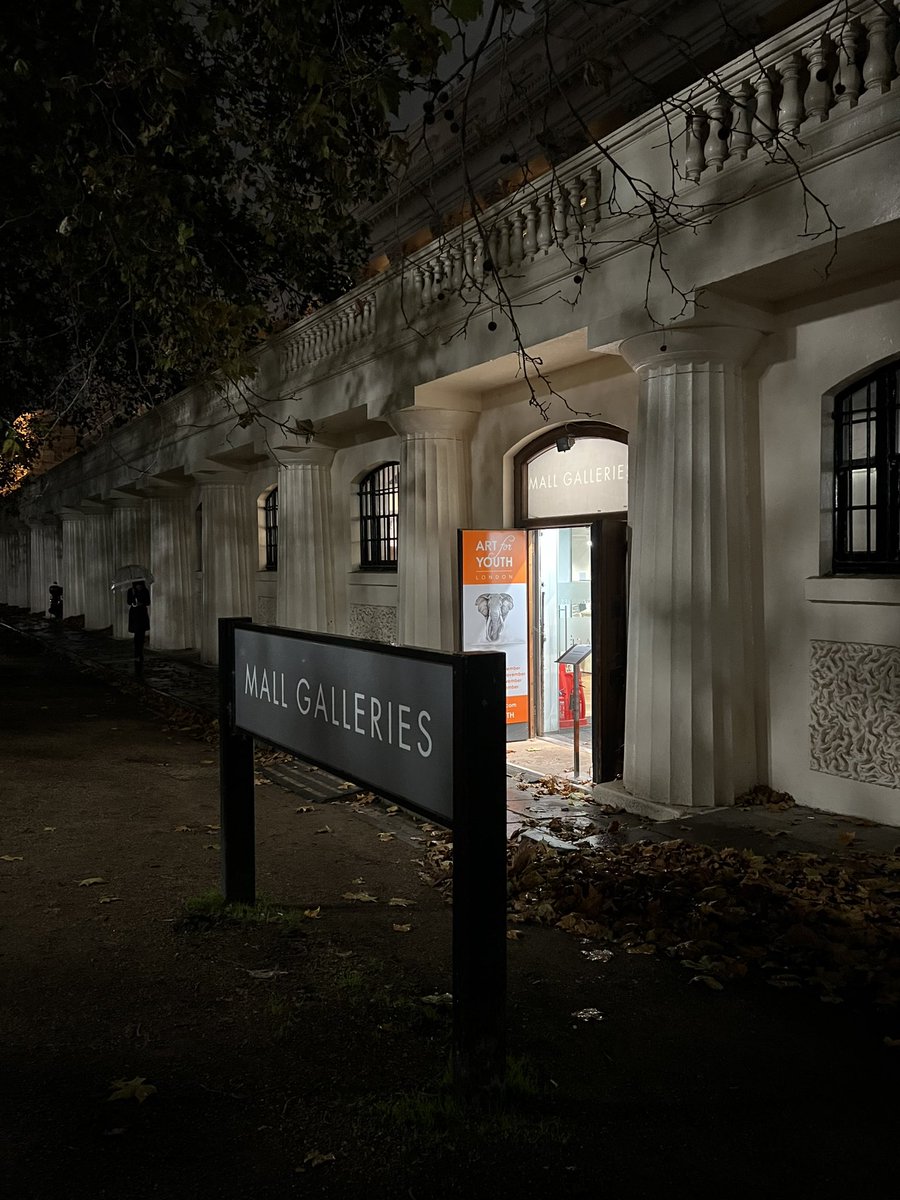 Last day! Free entry 11-4pm, ticketed 6:30-8pm <a href="/art4youthlondon/">Art for Youth London</a> Mall Galleries artforyouth.com 

Min 35% of proceeds go to <a href="/UKYouth/">UK Youth</a> <a href="/CaitMavroleon/">Caitlin Mavroleon</a> empowering young people to thrive at every stage of their lives

Or donate justgiving.com/campaign/ArtFo… #art #fundraiser #charity