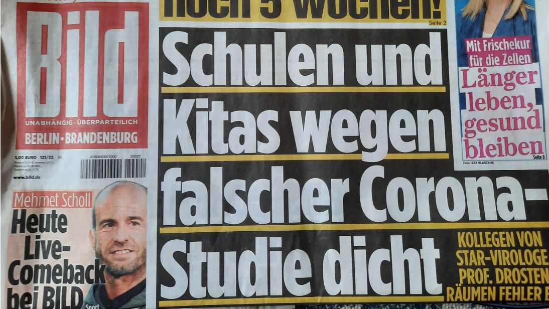 jreichelt's tweet image. Drosten sagte damals, er habe "Besseres zu tun" als sich mit Kritik an seinen Fehlern zu beschäftigen. Nicht seine Fehler, sondern seine Selbstherrlichkeit und sein Größenwahn haben schwere Schäden bei Kindern angerichtet. Und fast alle Journalisten des Landes haben mitgemacht.