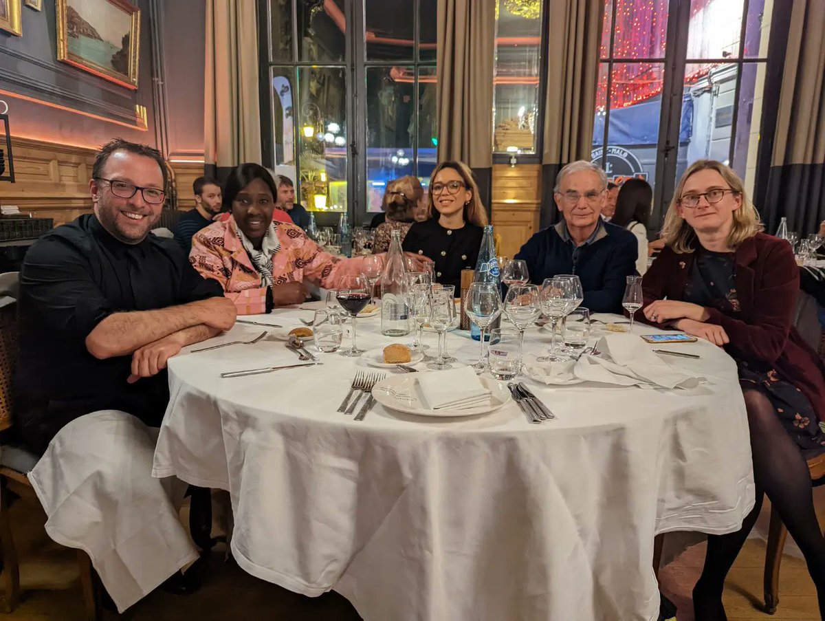 📸 Retour sur la formidable #AG du réseau <a href="/PortsduMonde/">Si Tous les Ports du Monde</a>, ici avec notre VP pôle Amériques 🌎<a href="/DanielCoteGaspe/">Daniel Côté</a> 
Election de notre nouveau président Seiichiro Adashi, dîner créole pour membres et amis du réseau venus de Côte d’Ivoire 🇨🇮, du Canada 🇨🇦, du Japon 🇯🇵 à <a href="/VilleSaintMalo/">Ville de Saint-Malo</a>