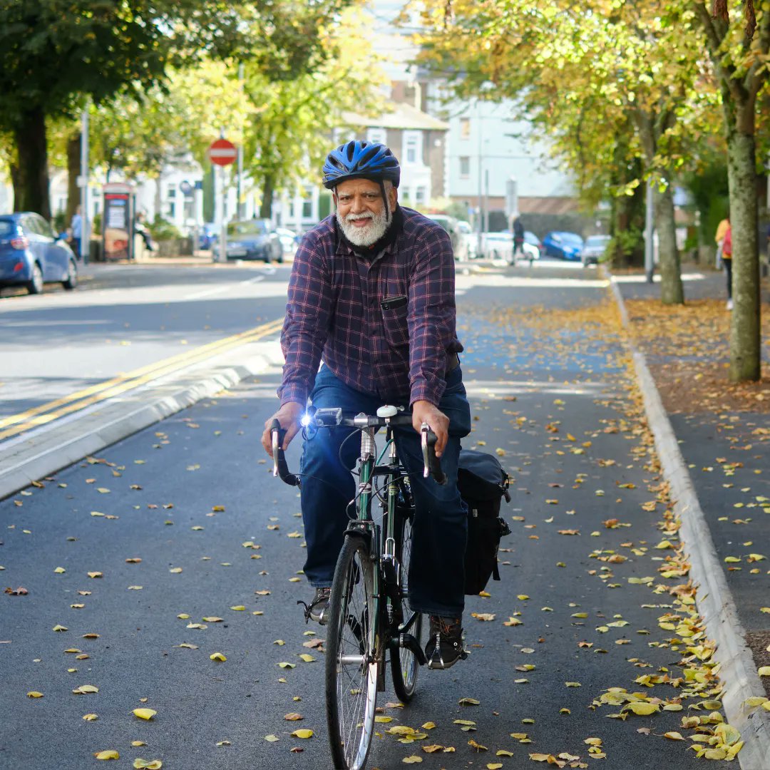 WalkWheelCycleT's tweet image. Did you know 1/4 of car and van trips in England are under 2 miles? Some short journeys do need to be made by car, but many can be walked or cycled instead. Choosing #ActiveTravel for short trips where possible is better for health, good for the environment &amp;amp; can save money too.