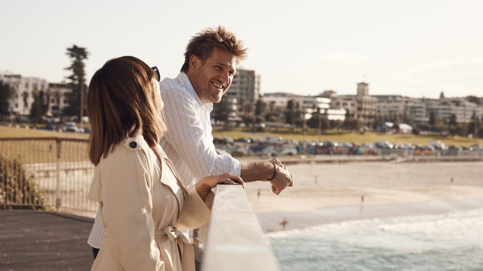 Weekend plans? Settle in + savour 'Carry on with Curtis and Lindsay' 🌊🦪🥂 We've loved watching Gathar US Co-founder <a href="/CurtisStone/">Chef Curtis Stone</a> + his better half Lindsay discover the best sites and bites around #Sydney in this 8-part series. Watch it here: bit.ly/3DX452f