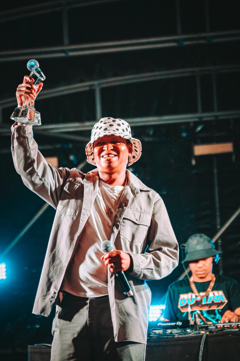 VisitConHill's tweet photo. This #FlashBackFriday we look back at the incredible moment when Basha Uhuru Freedom Fest honoured & presented music pioneer, legend, Kwaito icon Mandla Spikiri with the 1st ever BU Legends award. #FBF #BASHA10 #Festival #BashaUhuru #FeedYourCreativity #Festival๐ธ@amacreatives https://t.co/lFX0LC4onw