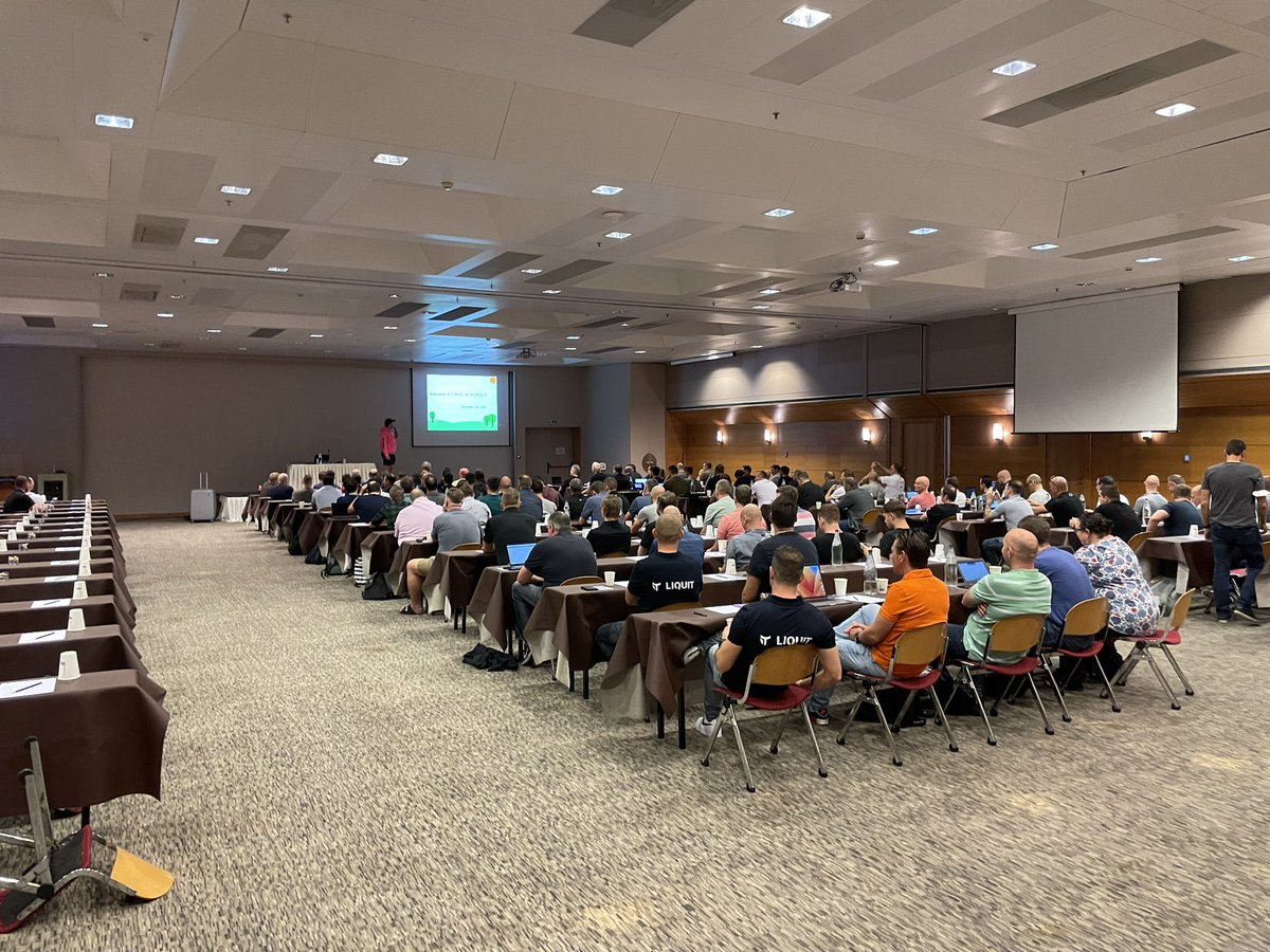 #e2evcacropolis just started 🎉
