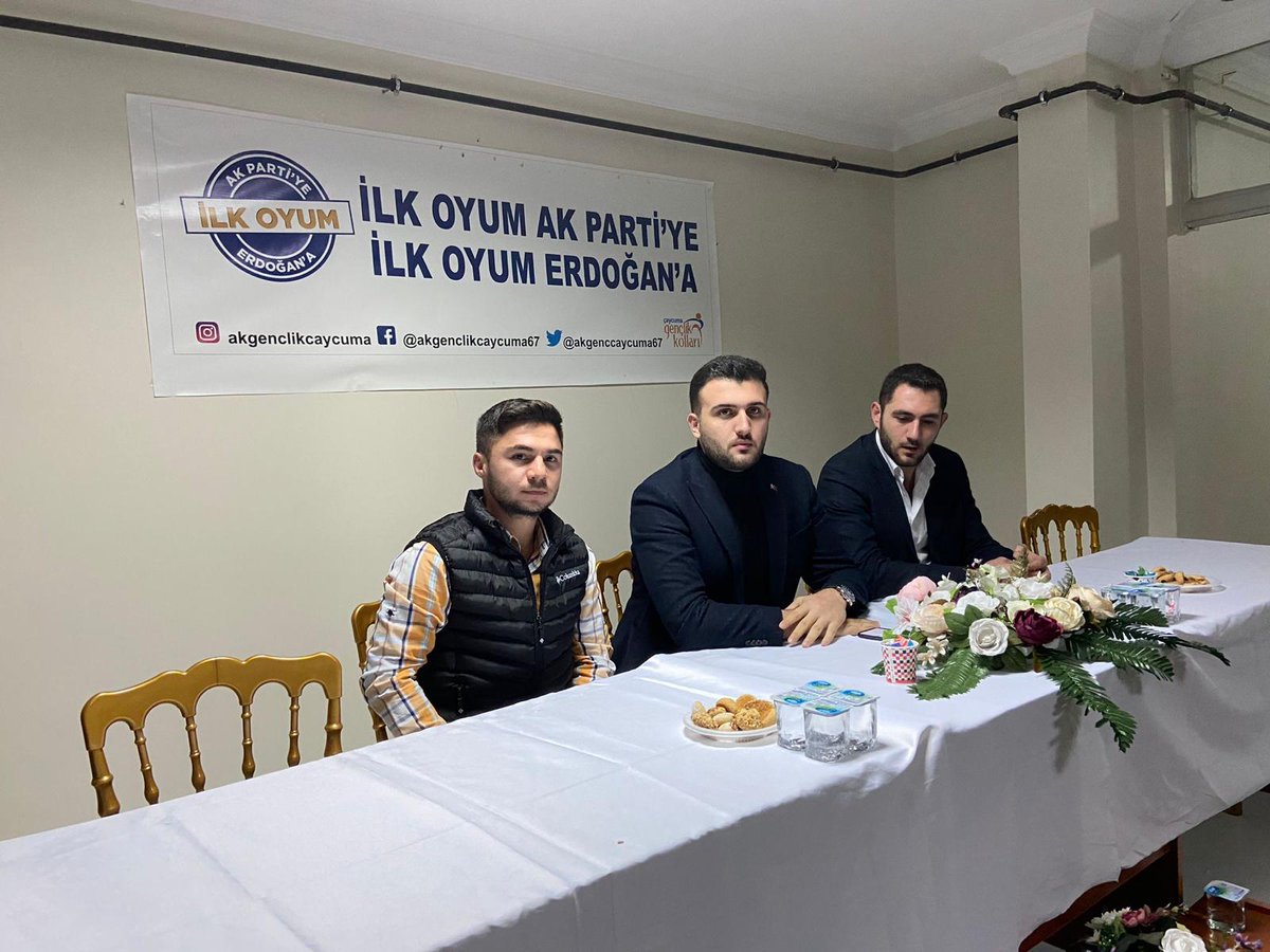 akgenczonguldak's tweet photo. Genel Merkez Gençlik Kolları Mkyk Üyemiz Nevzat Yüce’nin katılımı ile Çaycuma İlçemiz de esnaf ziyareti ve “ İlk Oyum Ak Parti’ye İlk Oyum Erdoğan’a “ programımızı gerçekleştirdik . https://t.co/Xprc8GRPyI