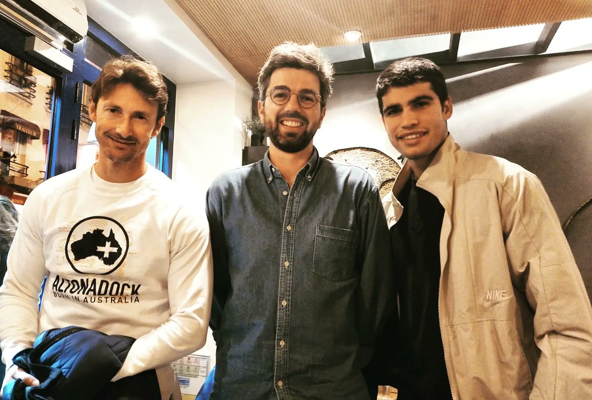 raphvigier's tweet image. Pourquoi se contenter d'un seul numéro mondial quand on peut en avoir deux ?

Happy to have been able to give you some tips guys 🎾

#RolexParisMaster #numberone #ATP #carlitos