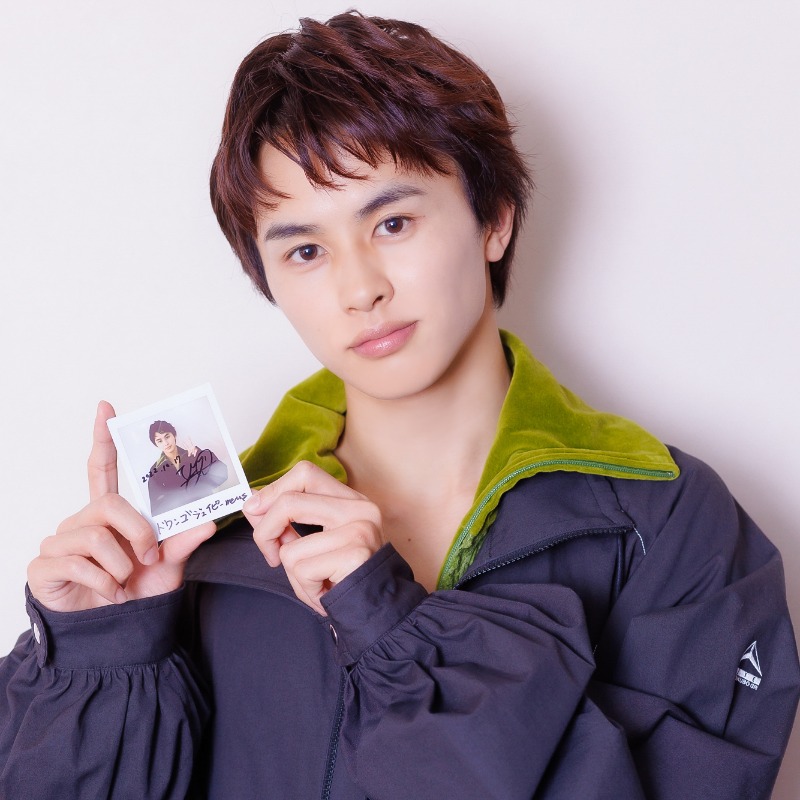 dwangojpnews's tweet photo. ／
#草川拓弥 さん
サイン入りチェキ1名様にプレゼント🎁
＼

▼11/7スタート『#デブとラブと過ちと！』出演の草川さんにインタビュー💬
https://t.co/AFFrP1yk11
【撮り下ろしカットも掲載🎉】

フォロー&amp;RTで応募完了
〆切：12/4（日）23:59

感想もぜひ✨
#デブラブ #超特急 @debulove_mx @sd_bt