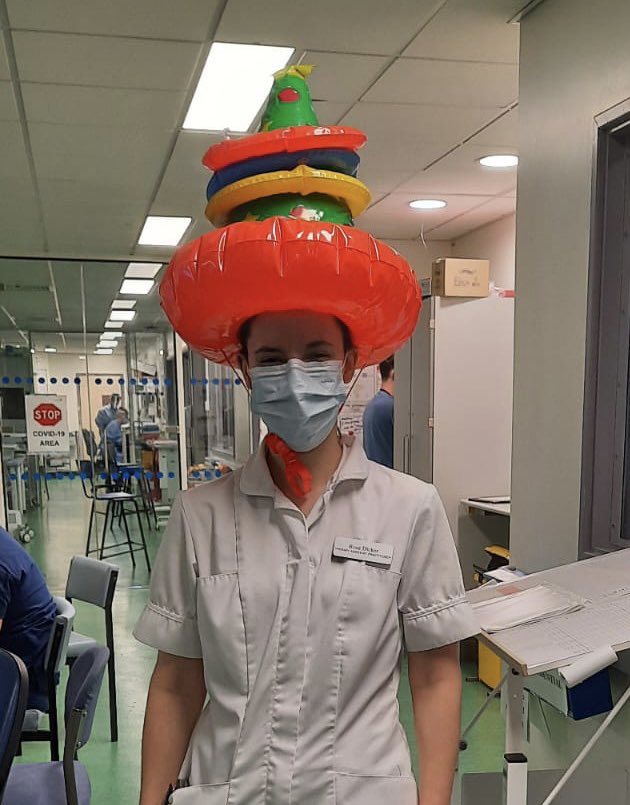 rosedicker3's tweet photo. @TantamKate @Schurchill1234 @sarasladephysio @amythephysio @chelseytyler3 @BethG1991 @AndyHurden a throw back to when I could fit into my tunic 🤣🤰 time for you to get the Christmas tree ring toss out again! 🎄🎄🎄🎄🎄🎄 #MDT #Rehablegend #DreamTeam https://t.co/RuHoszc43n