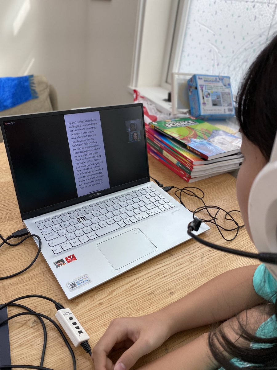 hannaha68873349's tweet image. 物語がめちゃくちゃ楽しい！
とコメント。
英語を読む練習の為に始めたクラスですがコレもハマったようです🤣

レベル別に沢山クラスがあるのがいいですね

#outschool #bilingual #readingclass 
#アウトスクール #アンバサダー　#子役　#ホームスクール
@jpoutschool