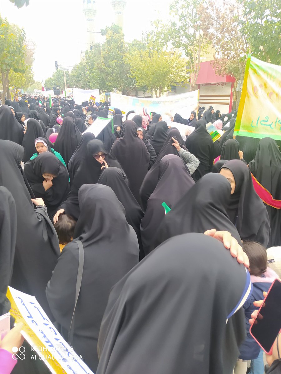 Arghavan_0313's tweet photo. این هم از راهپیمایی ما، ماشاءالله به این جمعیت
#شیطان_بزرگ بداند به آخر خط رسیده
#GreatSatan https://t.co/v95QR5raXa