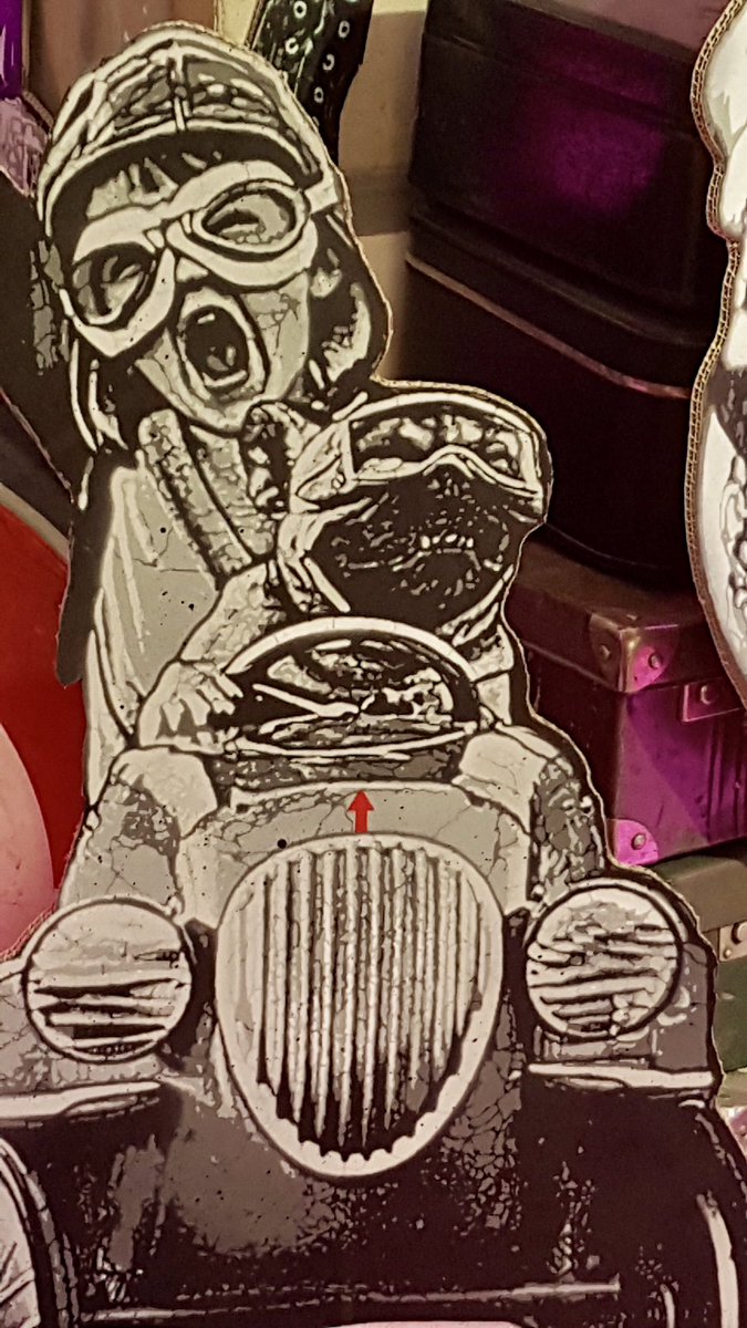 SabrinaCollenot's tweet photo. Et hop une petite exposition de plus qui se termine samedi 
les kids sur terre ou au ciel s’amusent …@GalerieMATHGOTH #StrettArtParis  #JefAérosol #pochoirs https://t.co/JSKnGuxNKq