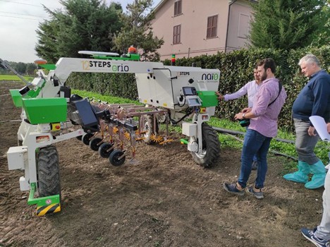 El dron se vuelve terrestre y realiza trabajos de forma autónoma 🤖🌱 <a href="/Cai_Italia/">CAI - Consorzi Agrari d'Italia</a> 

<a href="/FreshPlaza_es/">FreshPlaza ES</a> 🖱️ freshplaza.es/article/947209…