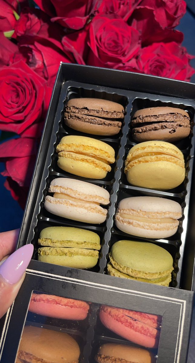 2017Vactory's tweet image. بإمكاننا نبعد ونبقى على شوق  
      ماكان له داعي نشوه غلانا 

نعشق بعض بالذوق ونغيب بالذوق
    تعكس مشاعرنا حقيقة هوانا.💕