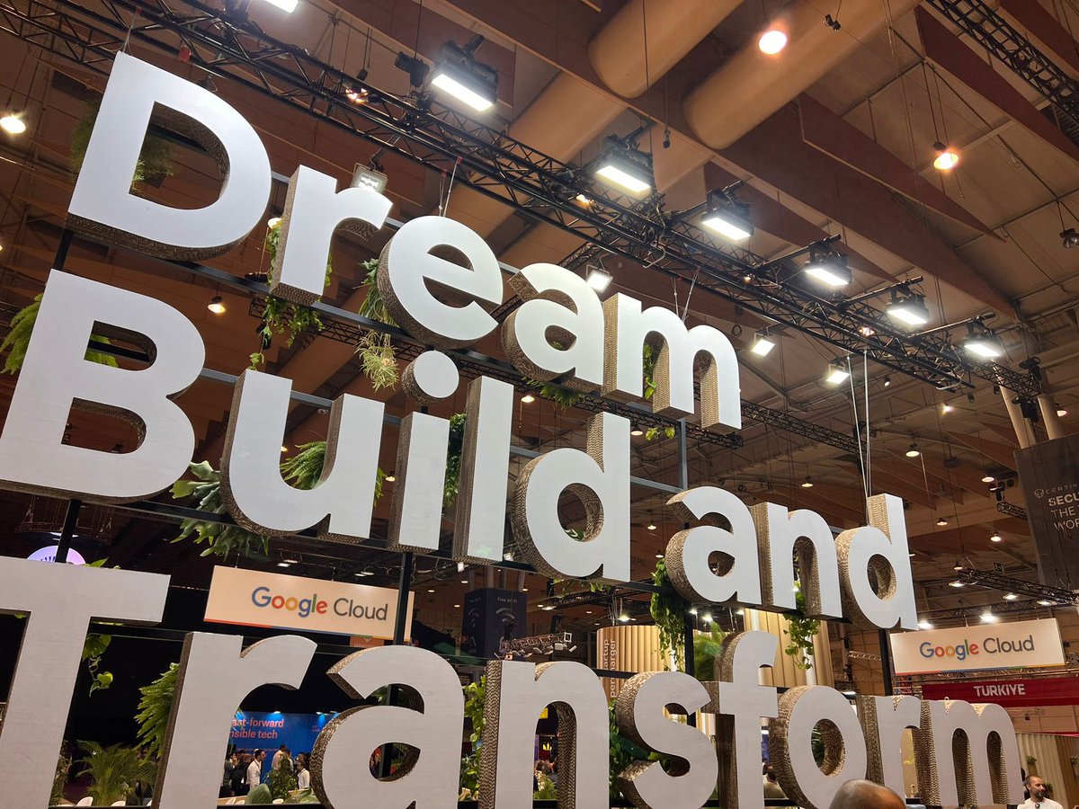 Excellent 2nd day at Web Summit!

#link2grow #popularcustomers #linksoftware #yourinfluencers #ecommerce #digitalmarketing #socialmediamarketing #influencermarketing #ecommercemarketing #websummit #websummit2022