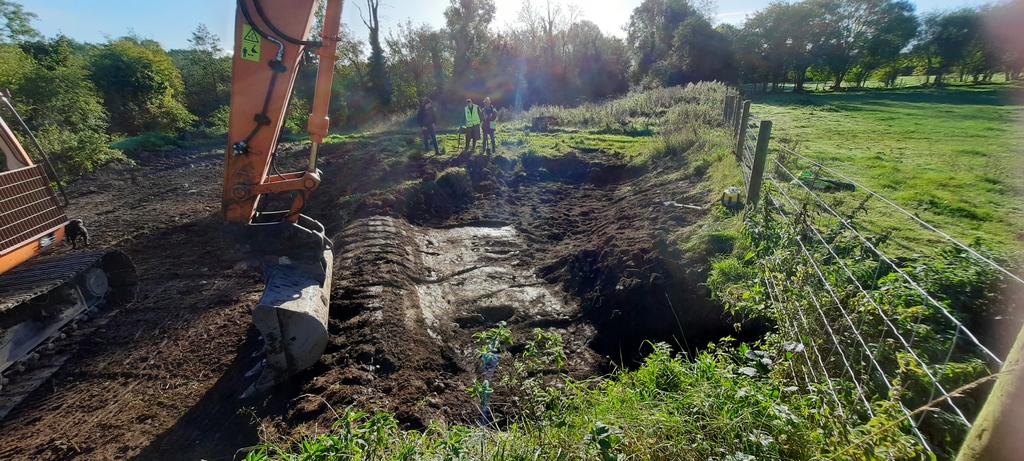 gri_cooperative's tweet photo. Team GRI creating ponds in Ireland...ππΏπ¦π¦
π
#greenrestorationireland #pondcreation #teamwork #ireland #dublin #offaly #donegal #galway #cork #kerry #limerick #wicklow #westmeath #roscommon #longford #wildlife #biodiversity https://t.co/4OaANhc24G