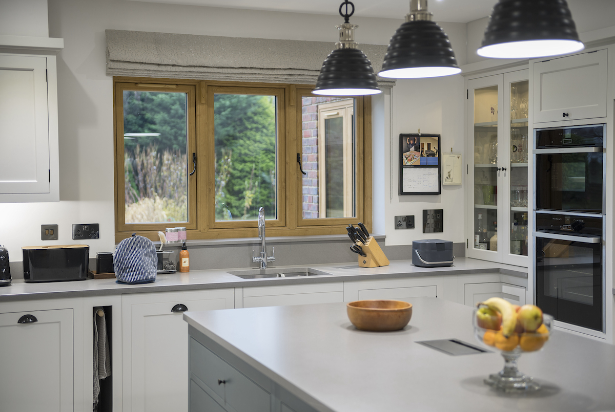 GlazeriteLtd's tweet photo. Whether you live in a period property, village or townhouse, @residence9 windows will integrate perfectly within your home ๐ก
#residencewindows #r9windows #residence9windows #windows #traditionalwindows #residencecollection https://t.co/gZQzcmN8wH