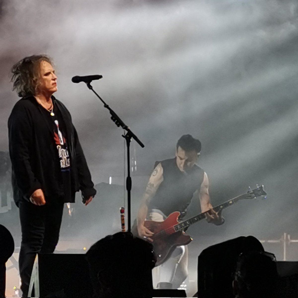 GabrieliNicola's tweet photo. #thecure #THECURELOSTWORLD22 #PADOVA #zedlive https://t.co/kZT03VQKa8
