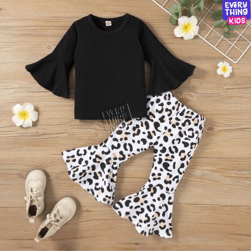 Add spice to your kids wardrobe with these gorgeous outfits. Send us a message to get yours now at affordable prices.

#everythingkidss #sales #lagosmoms #naijakids #vendorsinlagos