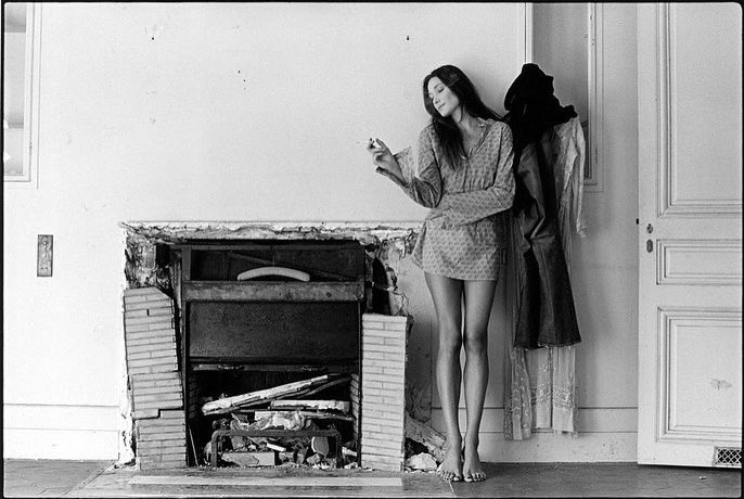 Carla Bruni tweet media