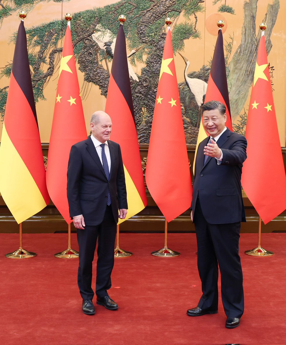 Unable to further enrich themselves by selling German policy to Putin's regime, Scholz heads to China to kiss some ass and get cash from selling German ports.