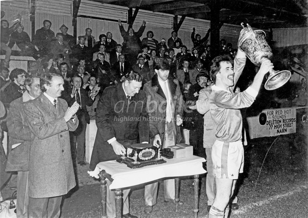 HighlandWeekly's tweet photo. 🚨🎙 New podcast 🎙🚨

Inverness Football Memories Episode 2 is out now. 

Former @clachfc Inverness Thistle and Caley player Peter Corbett talks about his career.

Listen now 🔽🔽🔽

Apple podcasts 
https://t.co/0m9juCeC0j

Spotify 
https://t.co/jQWerpGEho https://t.co/99bo0GNnmC