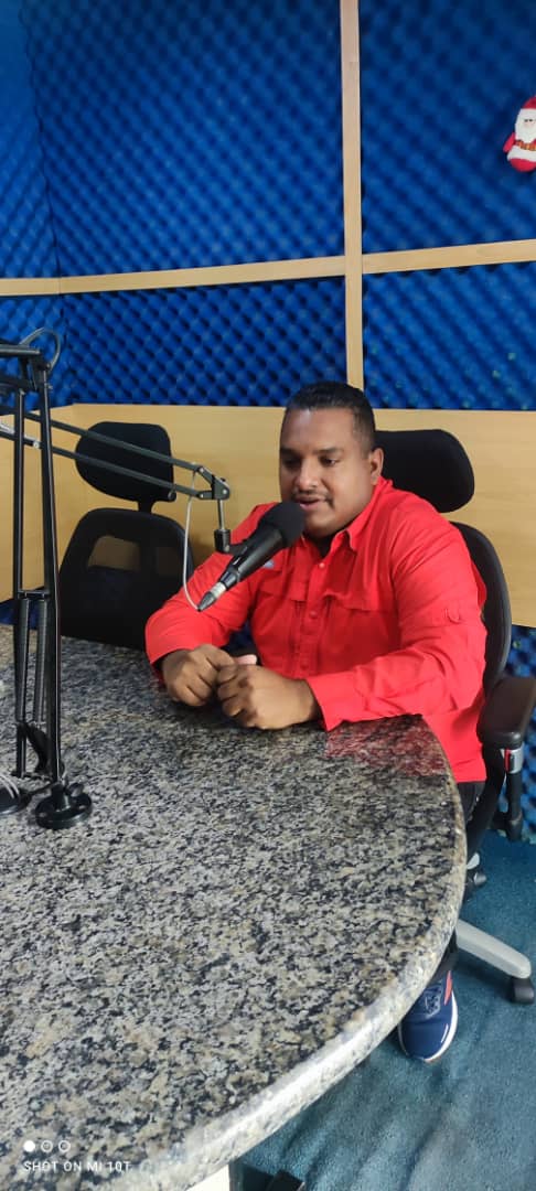 psuvronald1's tweet photo. Agradezco a la clase obrera trabajadora de @Hidrobolivar_ y a su Pdte @valenzuelad2022 porque están en estricto cumplimiento de la labor encomendada por el Pdte @NicolasMaduro por el Gobernador @amarcanopsuv y por el alcalde @comandosergioh para que el agua en Bolívar #renazca https://t.co/nsYxZPmdNC