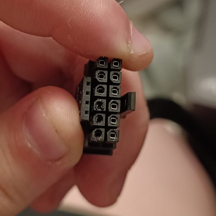 VideoCardz's tweet image. The first known case of native 16-pin to 16-pin 12VHPWR cable (not adapter) melting?
facebook.com/groups/hkepc/p…