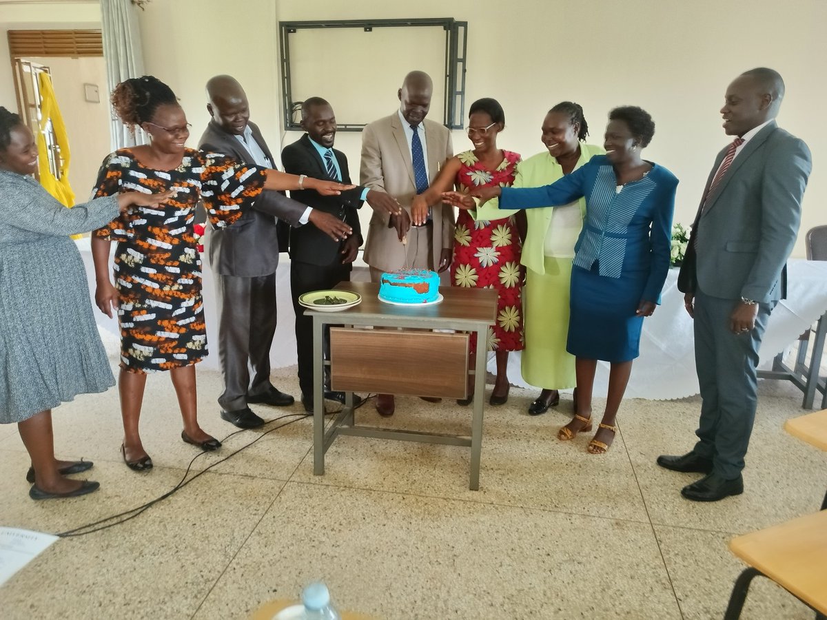 LIRA_UNIVERSITY's tweet photo. LIRA UNIVERSITY RESEARCH ORGAN LAUNCHED
By Patrick Opio 
Senior Communications Officer
The members of Lira University Research Ethics Committee(REC) are skilful, professionals and people with proven integrity, expected to perform to the expectations of the researchers, says DVC. https://t.co/HOxC2wxtJq