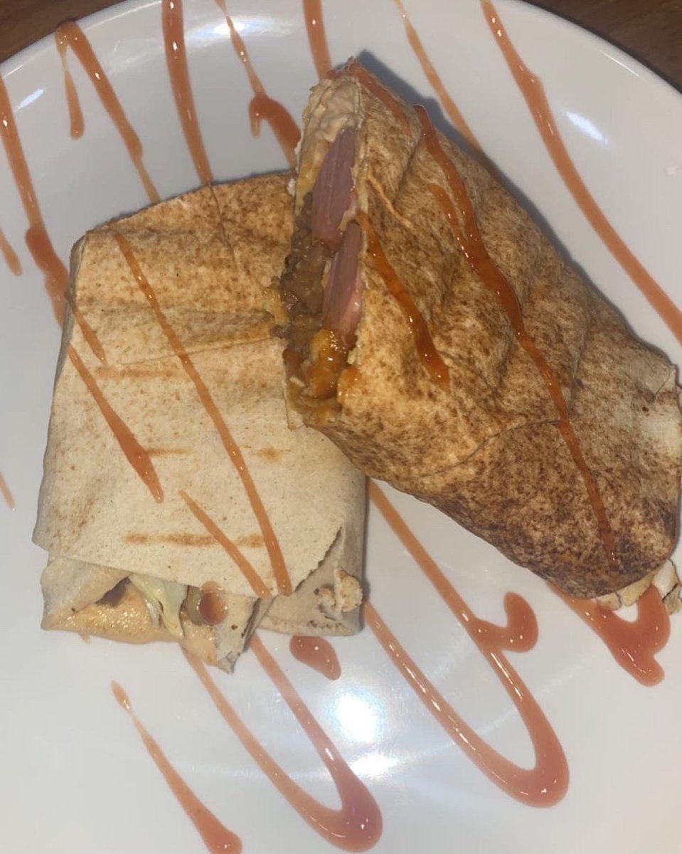 You’ll want to start your day with one or two bites from this 😋 #rookiesharms #shawarmainilorin
