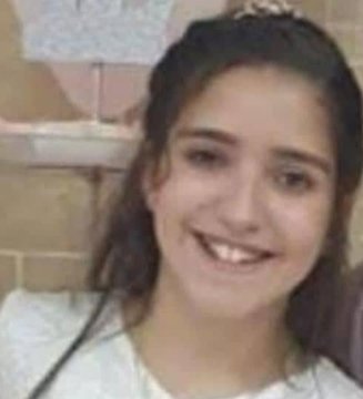 Esto no te lo muestran los periodistas de Internacionales: ISRAEL, Tamar de 13 años, recibió un disparo en la cabeza por parte de un terrorista palestino que disparó a través de la valla de seguridad en Kiryat Arba, cerca de Hebrón. Su estado es grave y lucha por su vida.🙏🙏