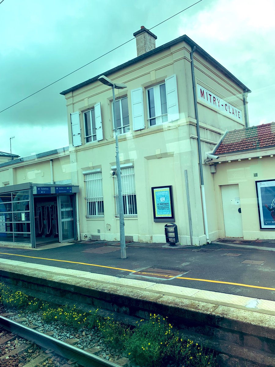 HorairisteSNCF's tweet photo. #Mitry ici Mitry ! 17 ans que je n’y avait pas mis les pieds 😃
Le poste d’#aiguillage a drôlement changé 🪄

Voir le terrain quand on est habitué aux graphiques et schémas de ligne, c’est agréable ☺️

@LigneK_SNCF @RERB #SNCF #SNCFRéseau https://t.co/2DB1t8xalw