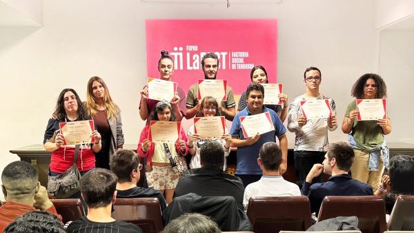 CanalTerrassa's tweet photo. El 25% de joves que acaben el programa d’ocupació de LaFACT Fupar surten amb feina https://t.co/8qC0Dr0GkL #Terrassa #ocupació #LaFACT https://t.co/iRblKe598C