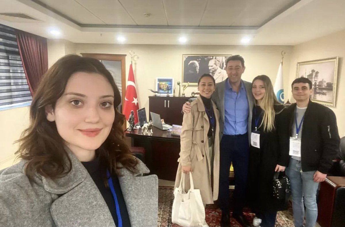 Bandırma Belediye Başkanımız Sayın Avukat Tolga Tosun’u makamında ziyaret ettik.Bizleri ağırladığı ve keyifli sohbeti için teşekkür ederiz