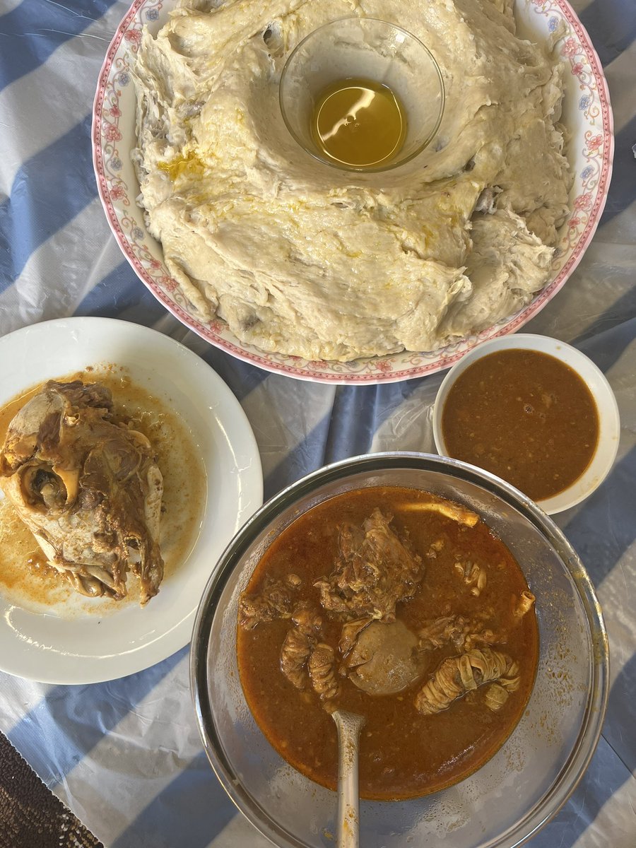 و في يوم الجمعة ."اللهُم اِجبر بِخاطري بَما انت اعَلم به
#جمعه_مباركه