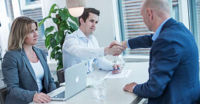 NITOnorge's tweet image. Det er typisk norsk å være god - men det kommer ikke av seg selv. Høyere #lønn, #feriepenger og lønn når du er syk - slik fungerer #dennorskemodellen. nito.no/lonn-arbeidsli… #fagorganisert #fagorganisasjon #fagbevegelse