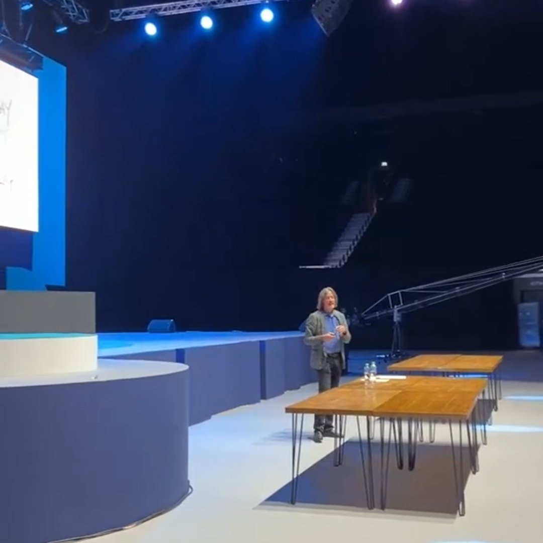 “When you see something that’s different, instead of judging it ask yourself ‘hmm I wonder what’s going on there?’ and that will give you some insight and perhaps maybe a new idea.” — Brendan Boyle

#Parenthood #ParenthoodUC #ParentLife #Speakers #AbuDhabi #YasIsland #InAbuDhabi