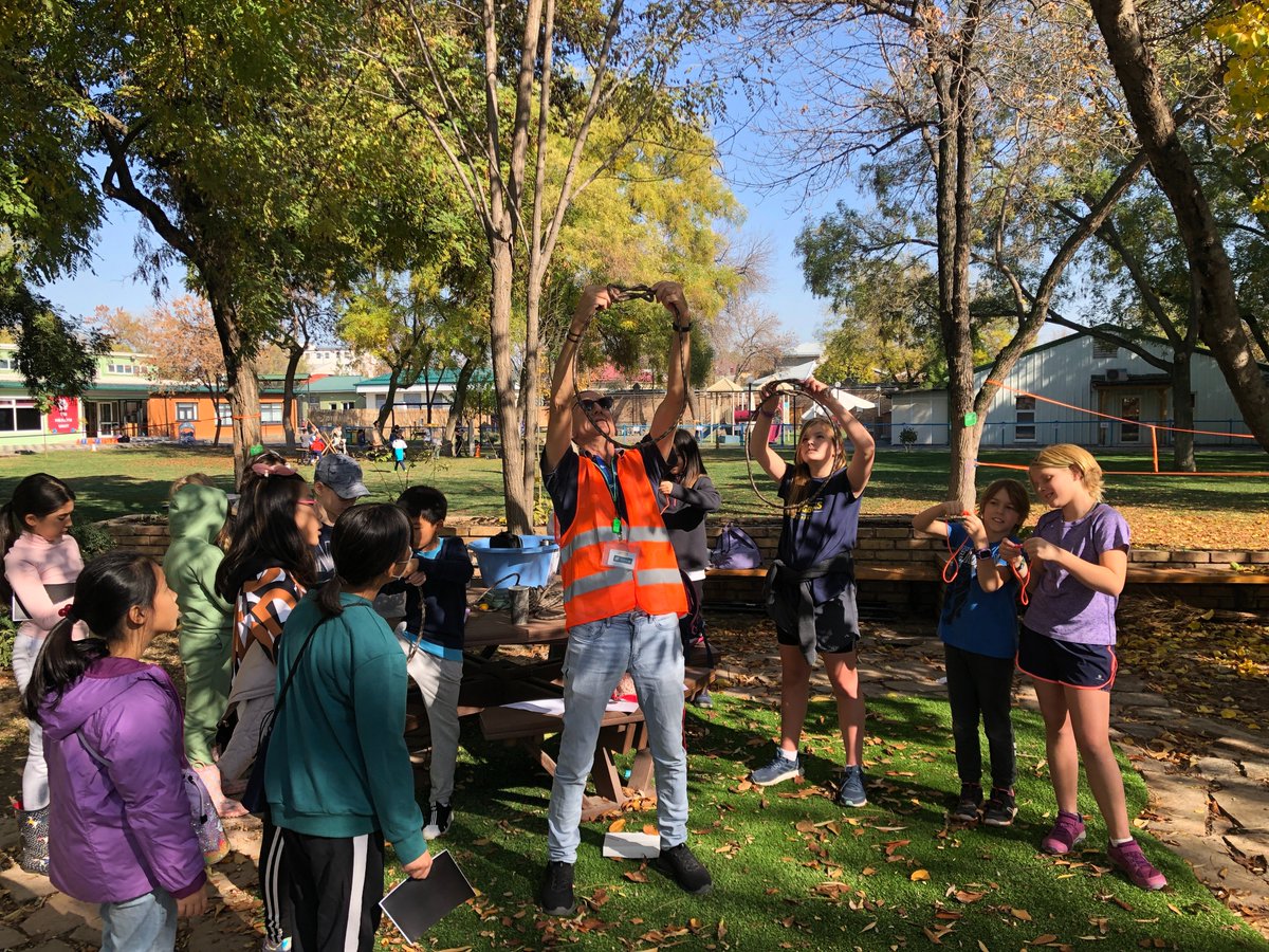 BrianJKasper's tweet image. @OutdoorClassDay was a gooey, muddy, challenging, fun sensory experience at #tashschool @billkralovec @DohaDerek @brian7591 @LenaGT  #natureed