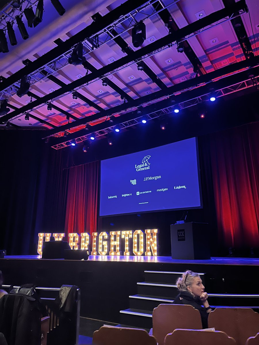 Front and centre (well, slightly to the right) for <a href="/simplybastow/">Janna Bastow simplybastow.bsky.social</a>’s keynote at <a href="/UXbri/">UX Brighton</a> 🎉